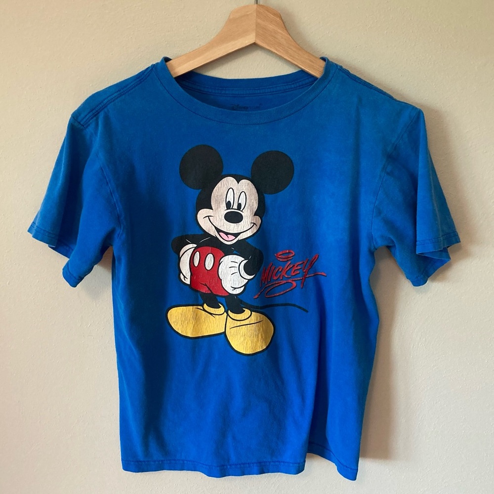 Disney Store Mickey Tshirt Large